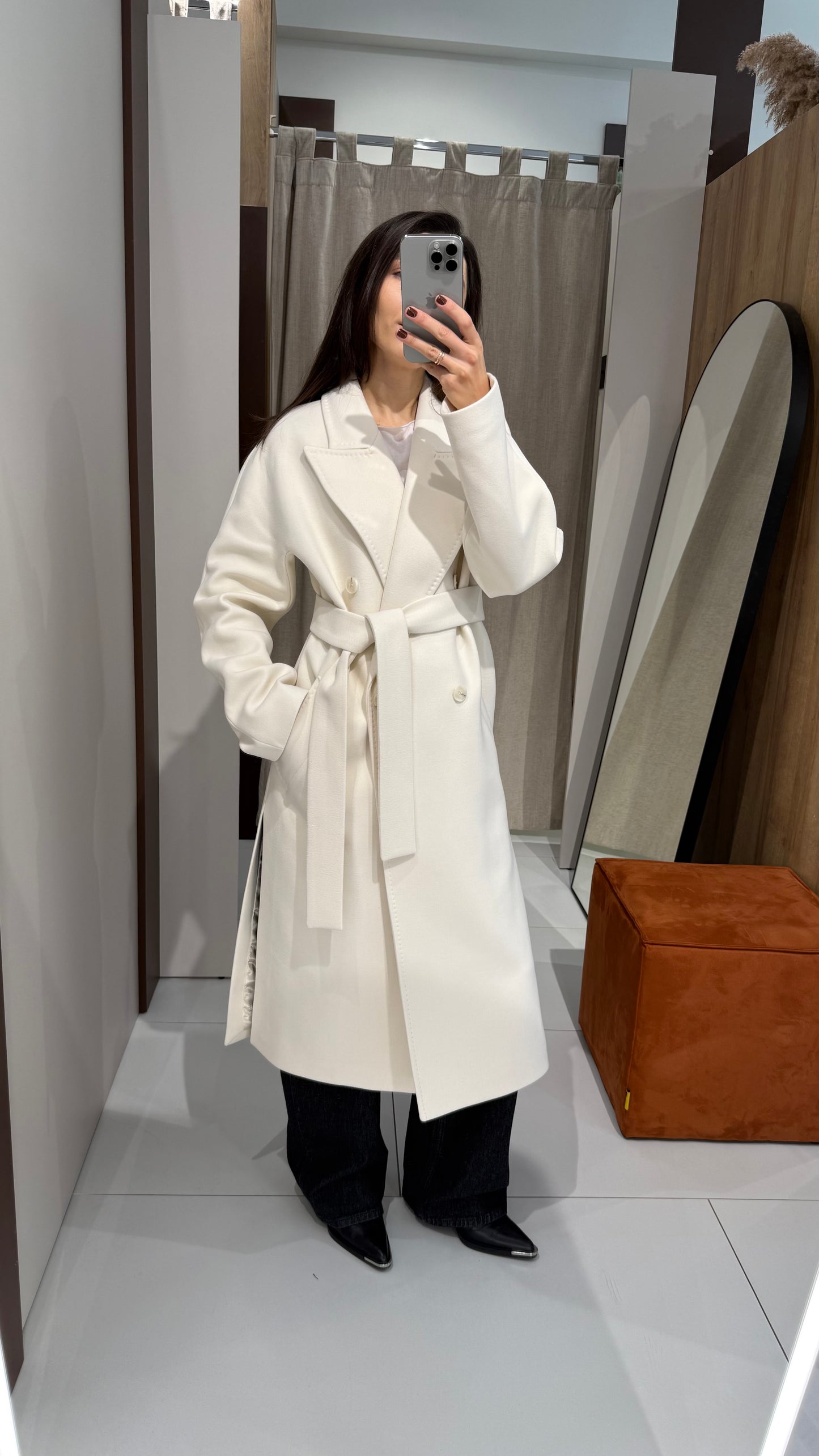 Пальто молочне