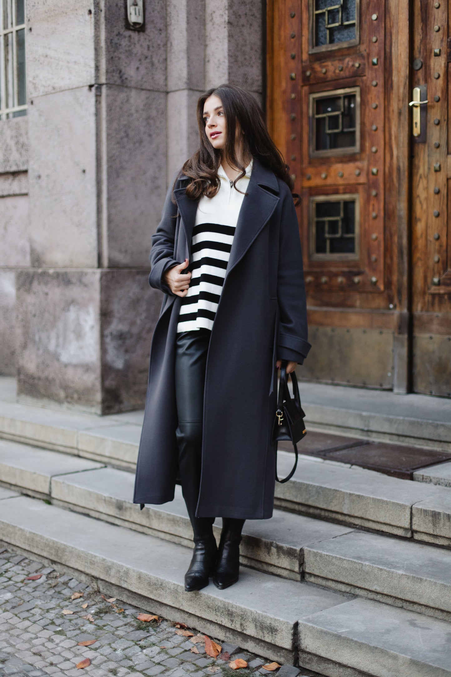 Пальто на запах утеплене