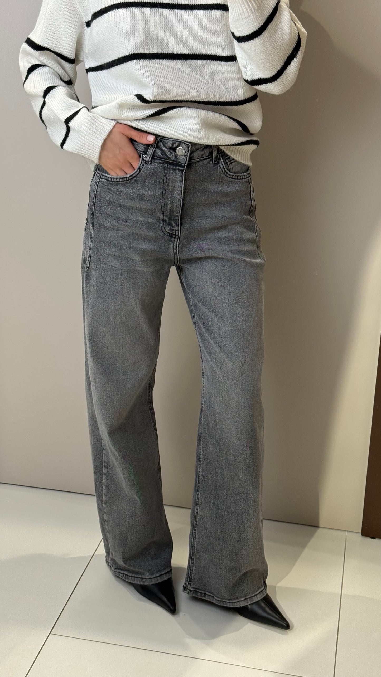 Джинси світло-сірі