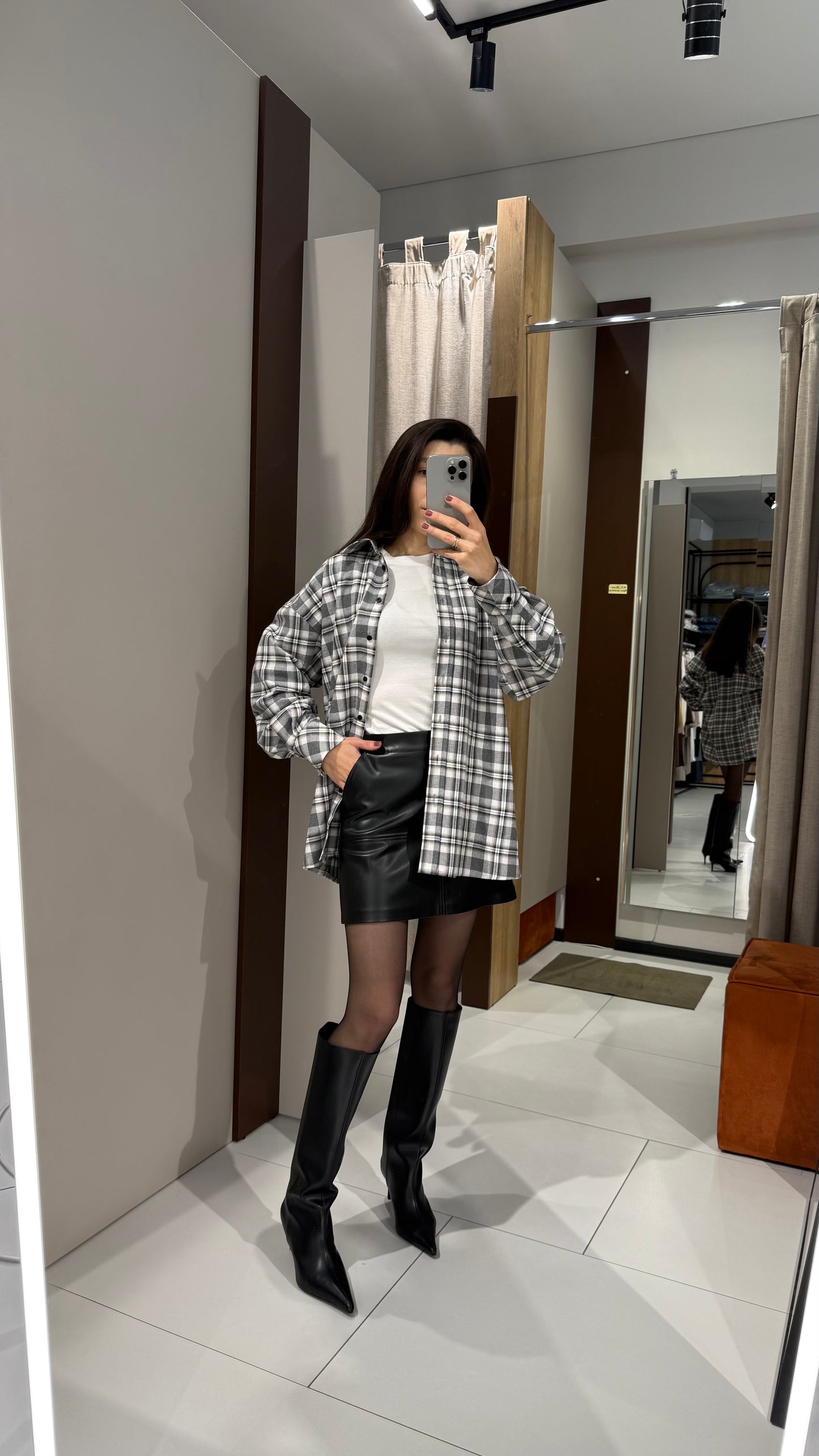 Спідниця з екошкіри