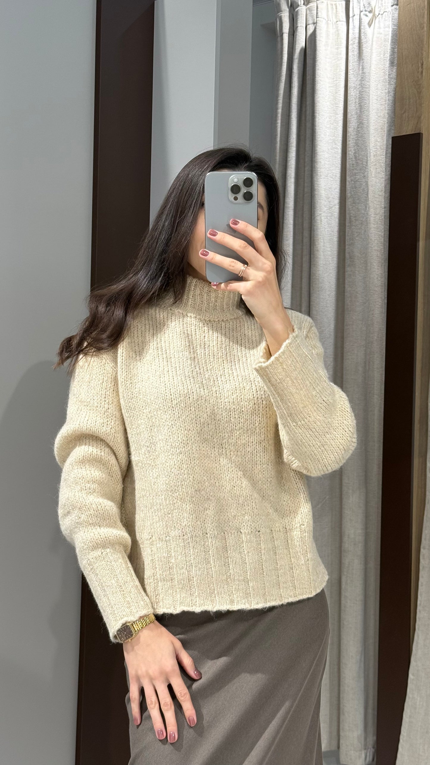 Светр вкорочений