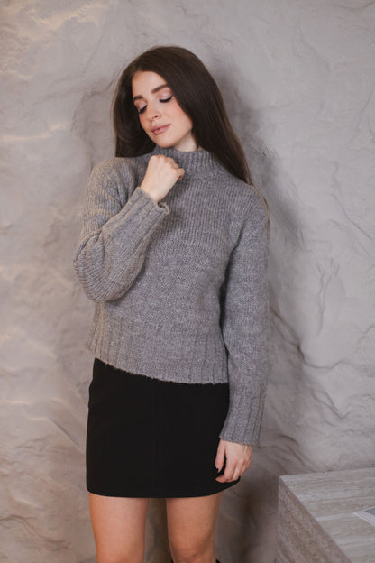 Светр вкорочений