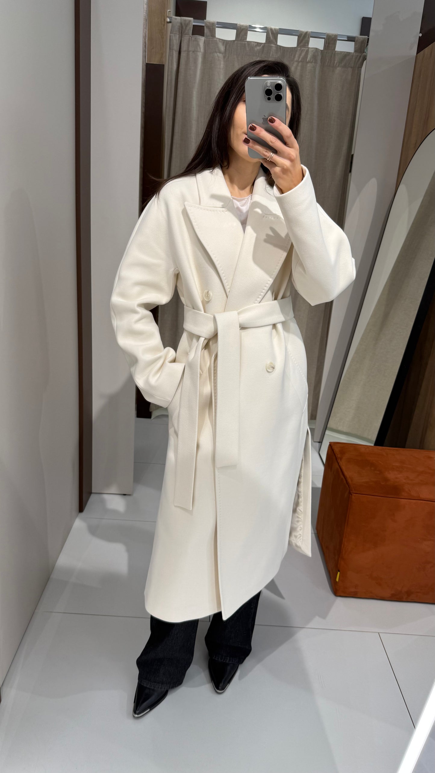 Пальто молочне