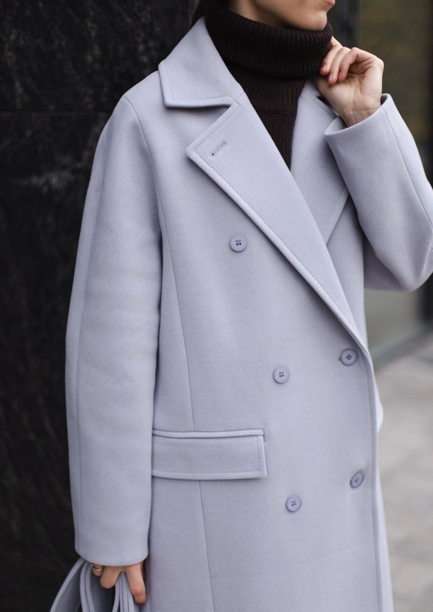 Пальто сіре довжини максі