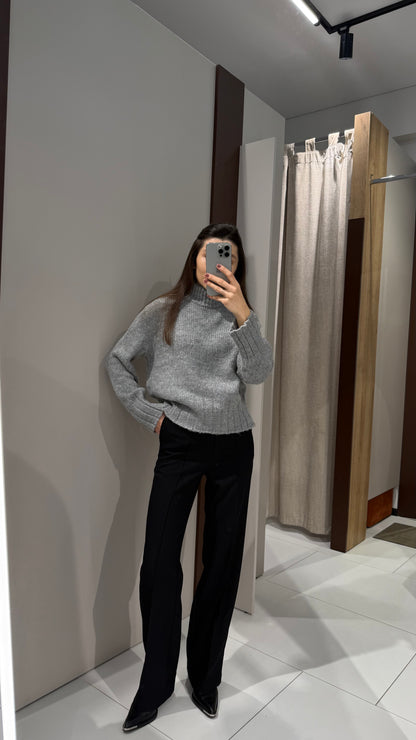 Светр вкорочений