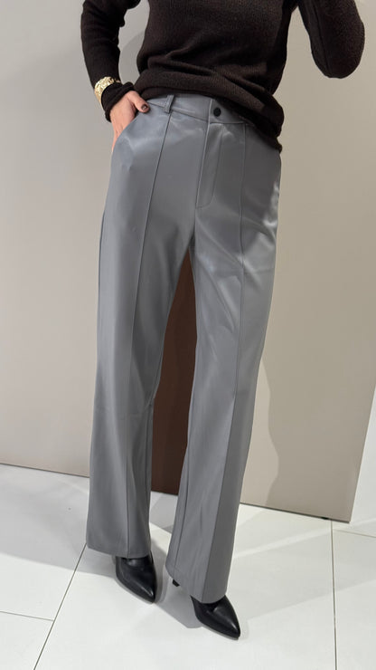 Штани шкіряні прямі зі стрілкою