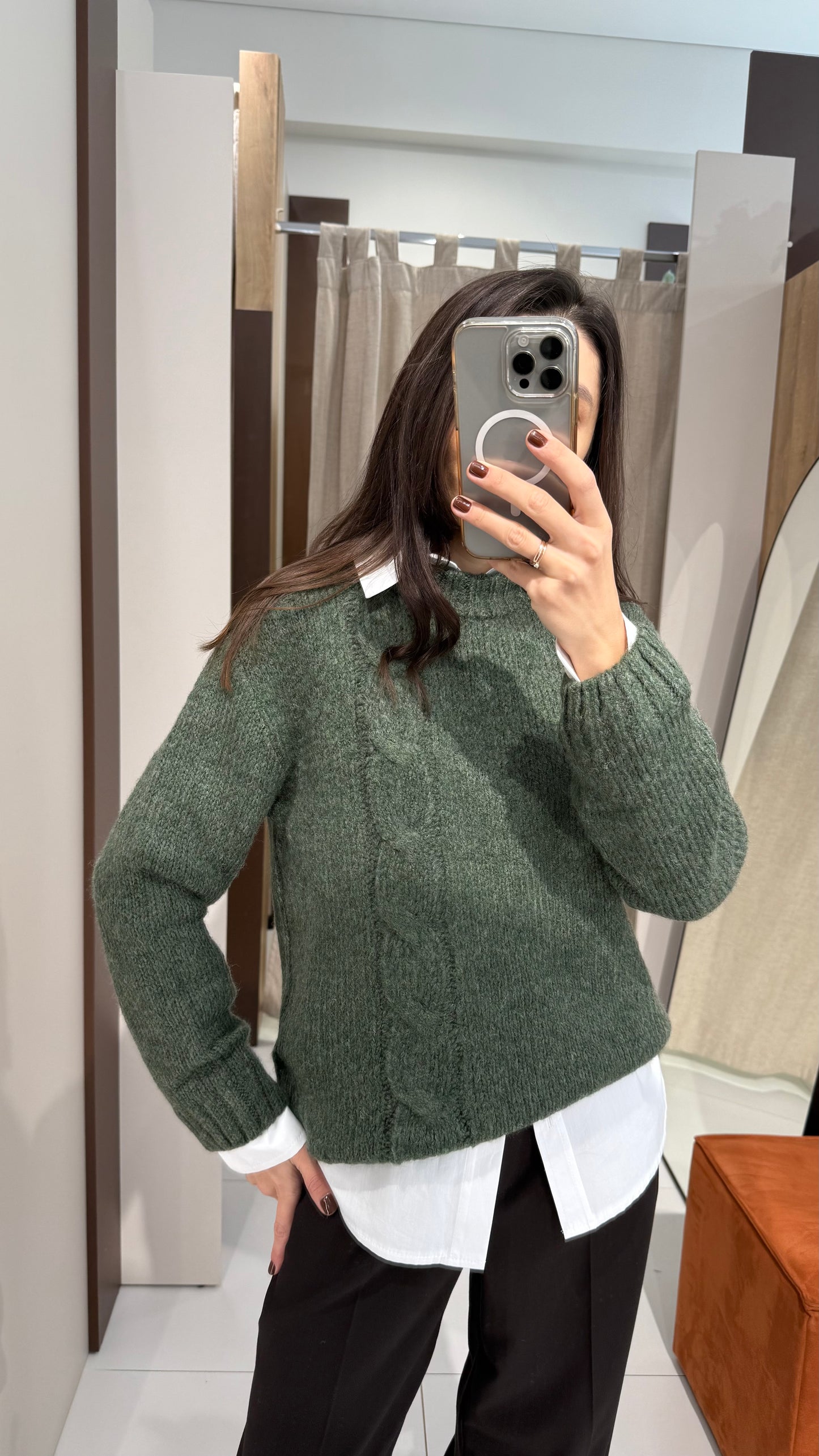 Светр з вертикальним колоском