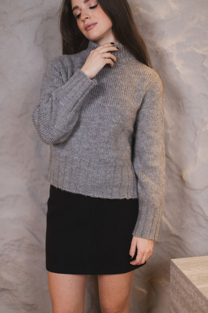 Светр вкорочений