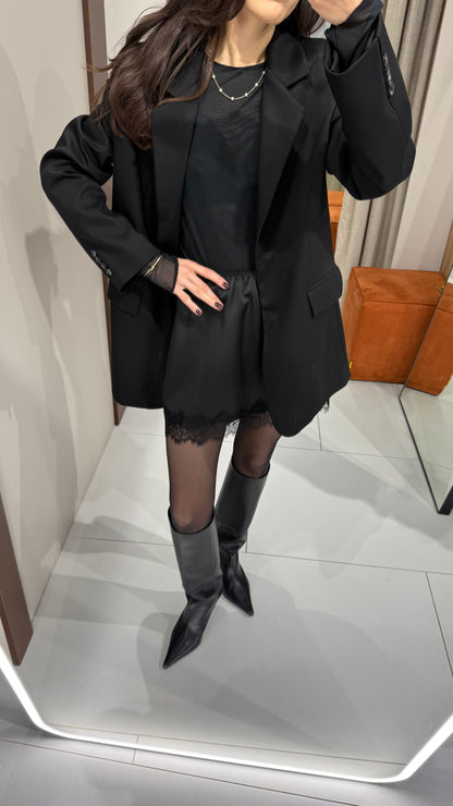 Спідниця міні з мереживом