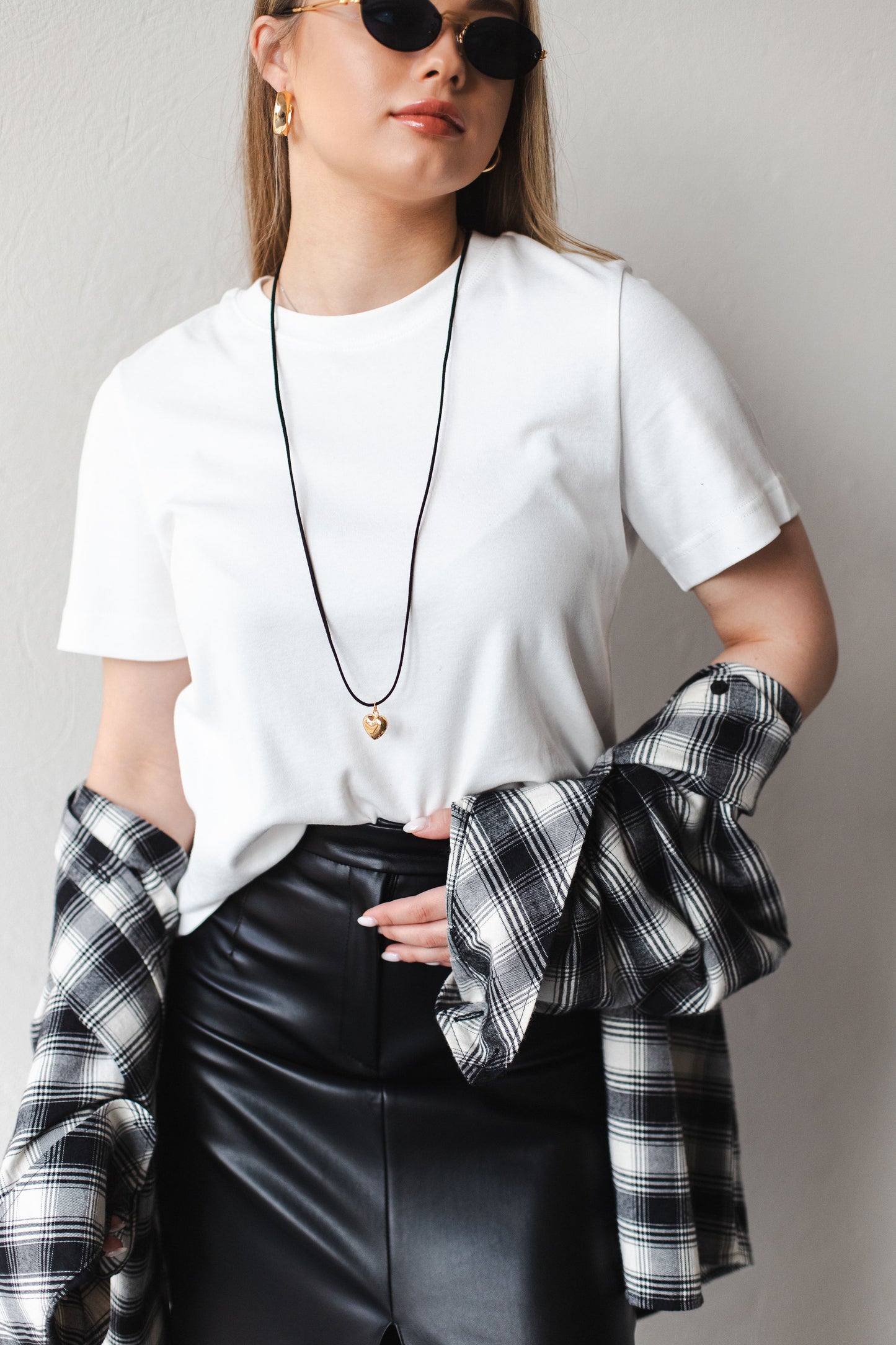 Футболка класичного крою