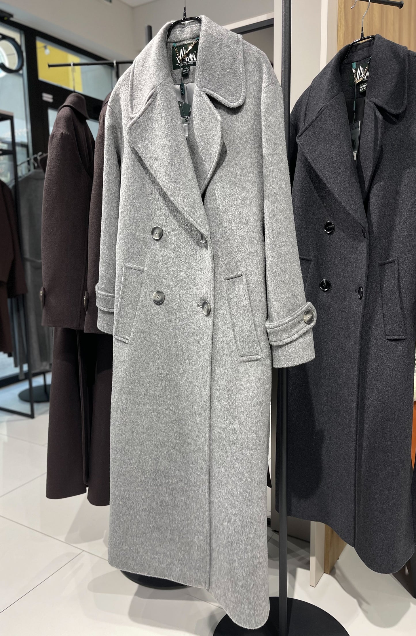 Пальто двобортне утеплене