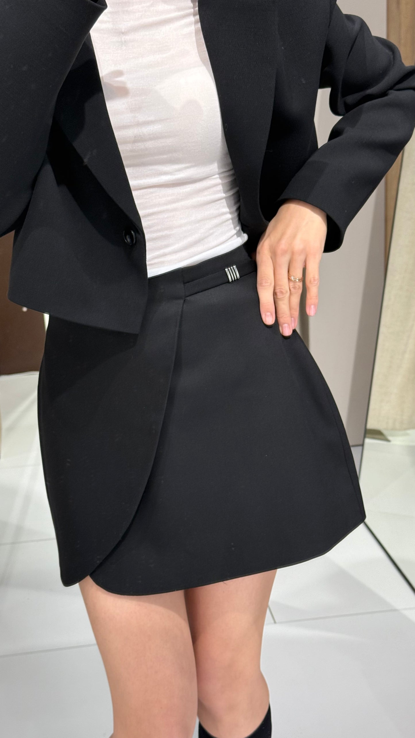 Спідниця з пряжкою