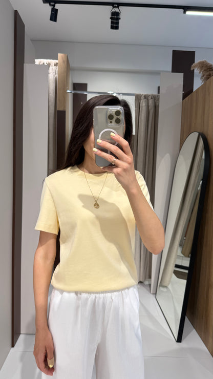 Футболка класичного крою