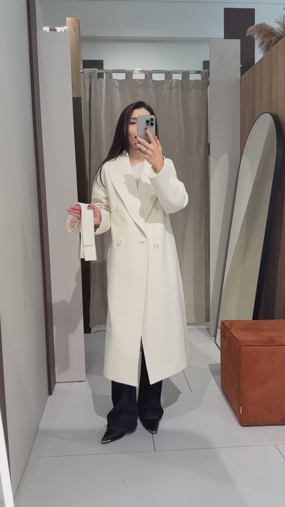 Пальто молочне